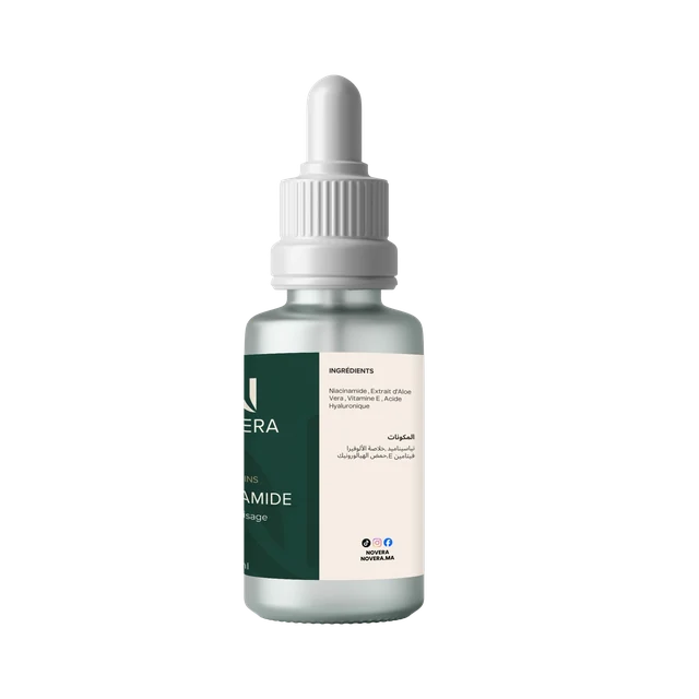 Le sérum niacinamide, vue de côté